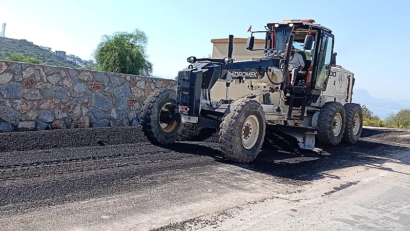 Milas Belediyesi ekipleri geniş bir coğrafyaya sahip olan ilçede hummalı