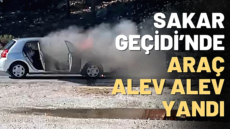 Muğla’nın Sakar Geçidi mevkisinde seyir halindeki bir otomobilin motor kısmında