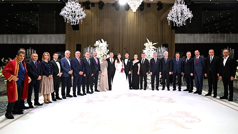 Muğla Valisi Dr. İdris Akbıyık, Antalya Valisi Hulusi Şahin’in kızı