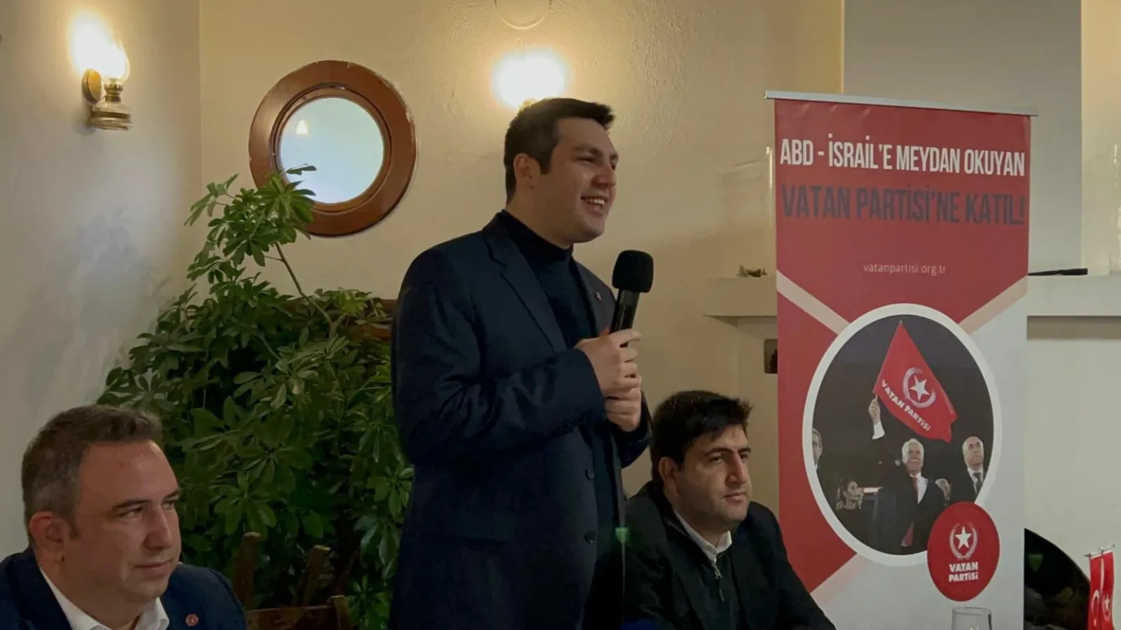 Vatan Partisi Genel Sekreteri Özgür Bursalı, Muğla İl Başkanlığı’nın düzenlediği