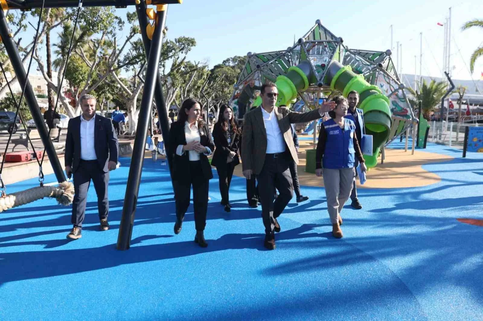 Muğla Büyükşehir Belediyesi, Bodrum Limanı'nda engelsiz ve modern bir oyun