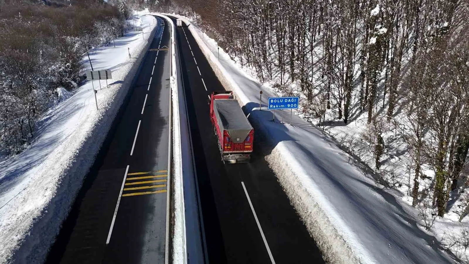 Bolu Dağı’nda 3 gündür aralıklarla etkili olan kar yağışının ardından