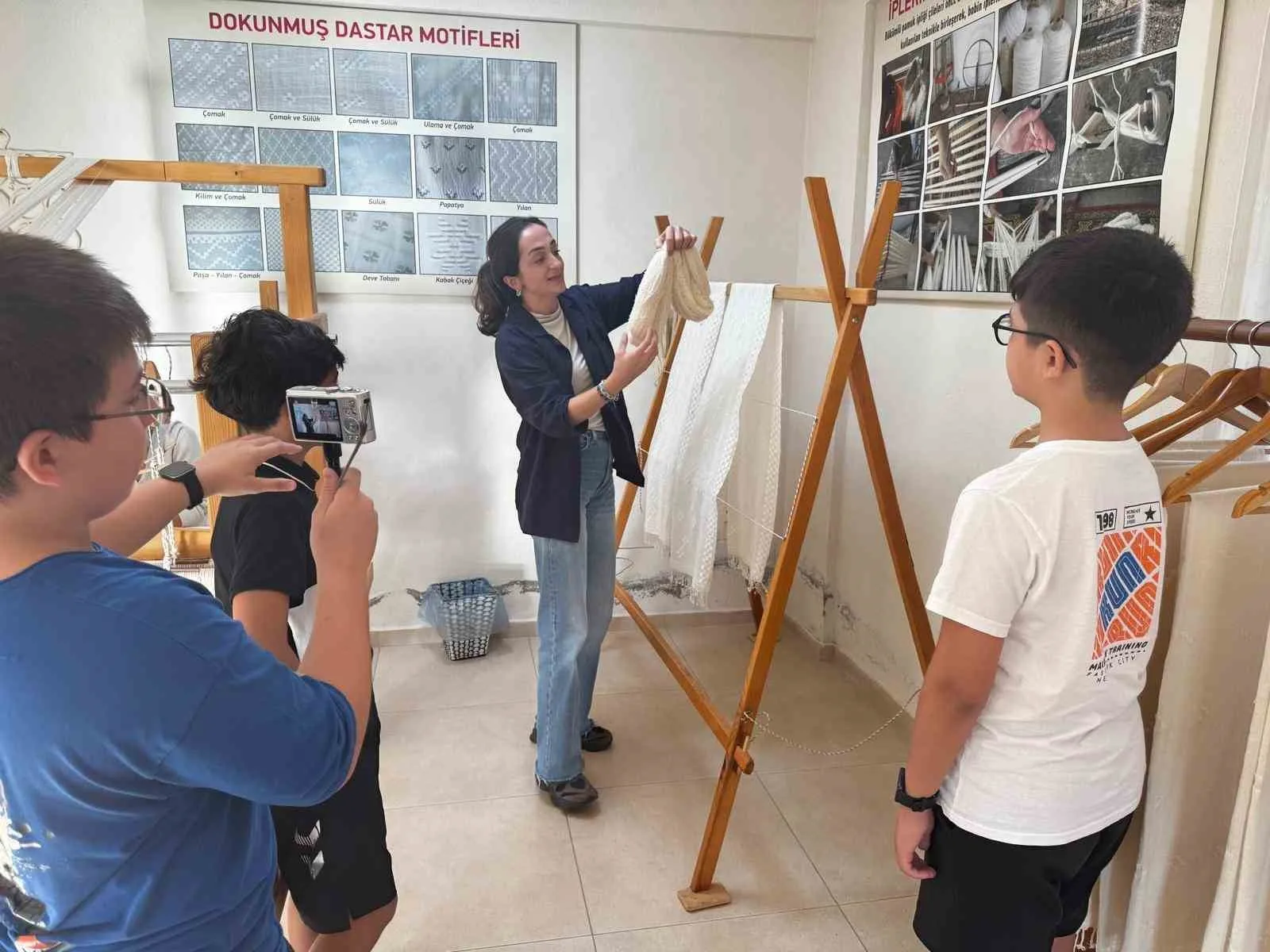 Fethiye Bilim ve Sanat Merkezi öğrencileri, "Gelenekten Geleceğe; Dastarın Dijital