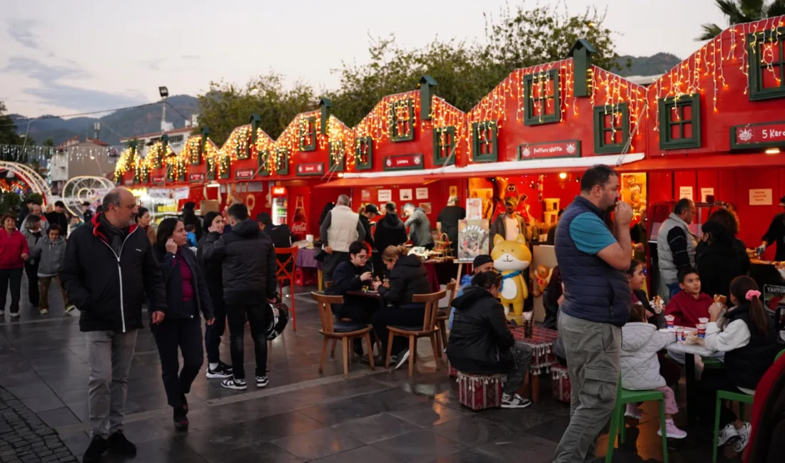 19 Mayıs Gençlik Meydanı ile belediye otopark alanında alanında kurulan