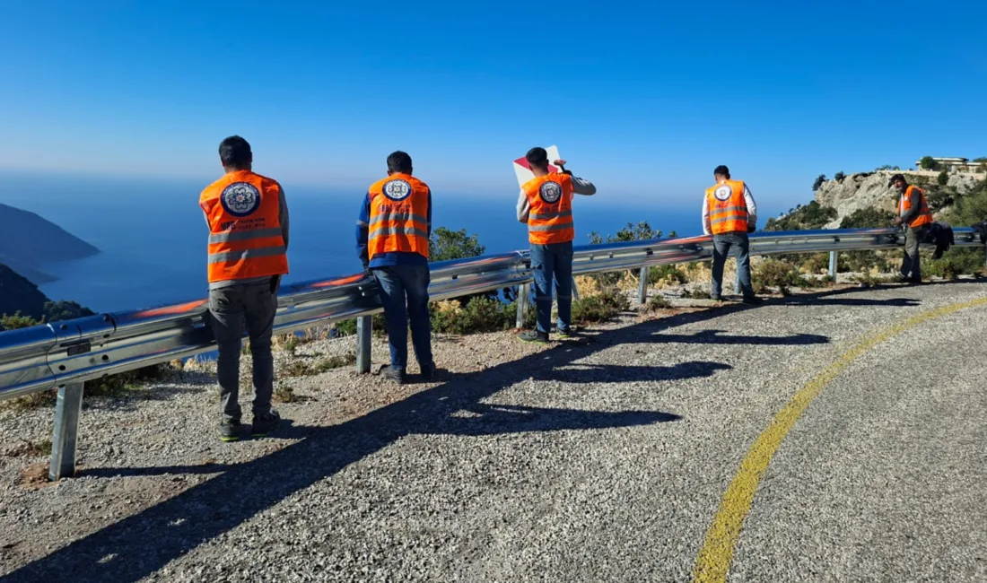Muğla Büyükşehir Belediyesi, il genelinde başlattığı çevre temizliği seferberliğini sürdürüyor.