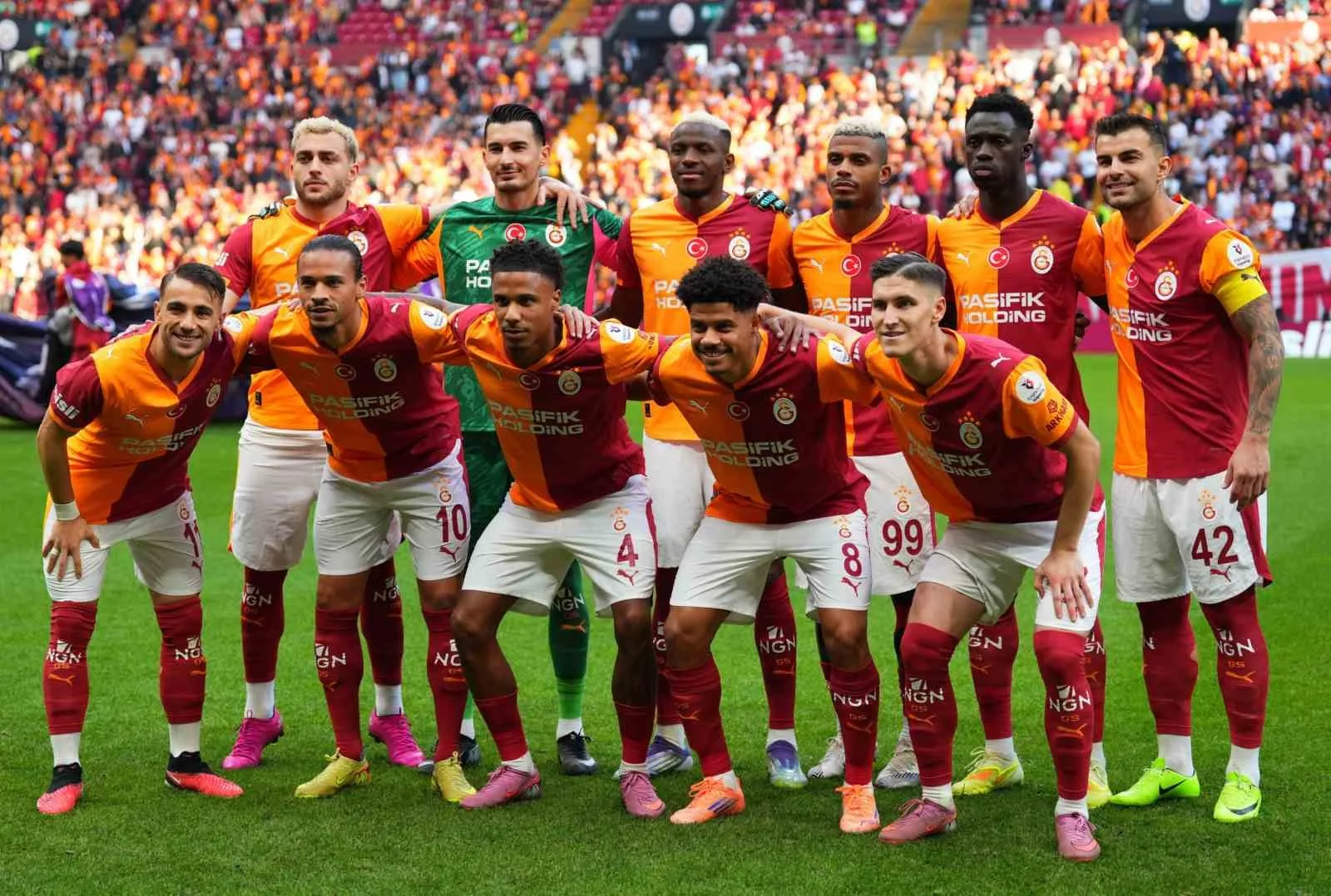 Galatasaray, Trendyol Süper Lig'in ilk yarısını 42 puanla lider tamamlayarak