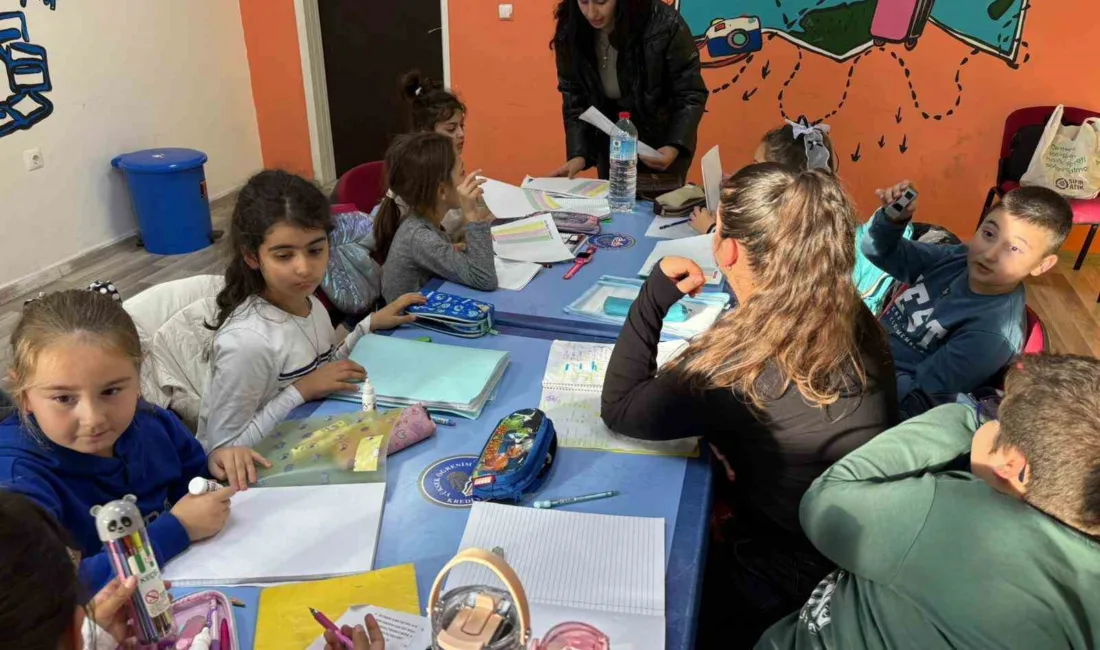 Menteşe Uluslararası Gençlik Merkezi, çocukların yabancı dil pratiğini geliştirmek ve