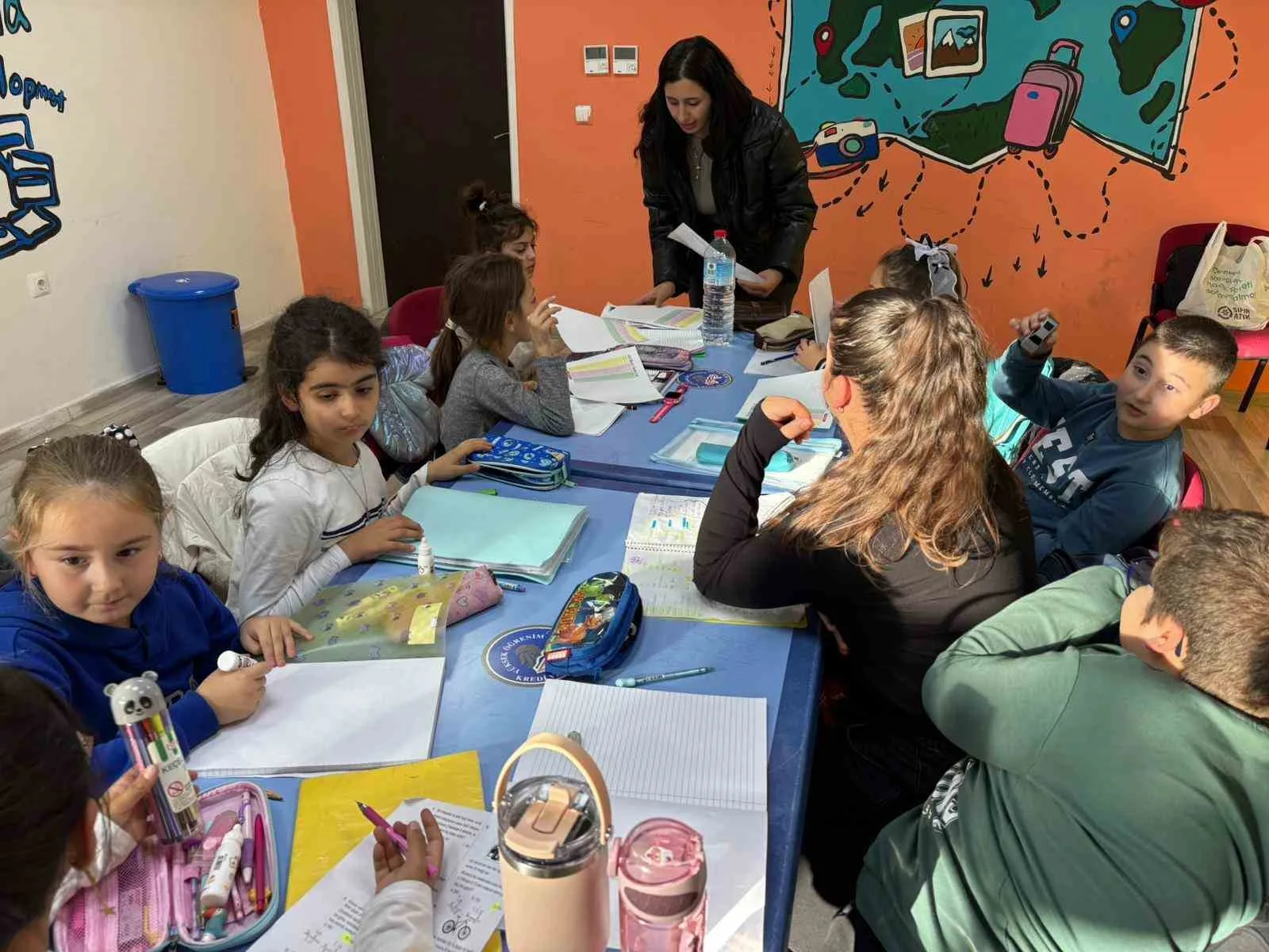 Menteşe Uluslararası Gençlik Merkezi, çocukların yabancı dil pratiğini geliştirmek ve