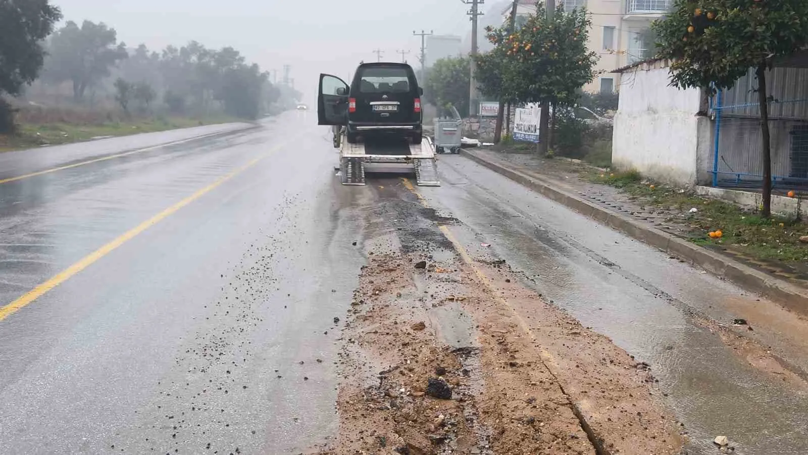 Muğla’nın Milas ilçesinde altyapı çalışmaları nedeniyle haftalardır açık bırakılan çukurlar