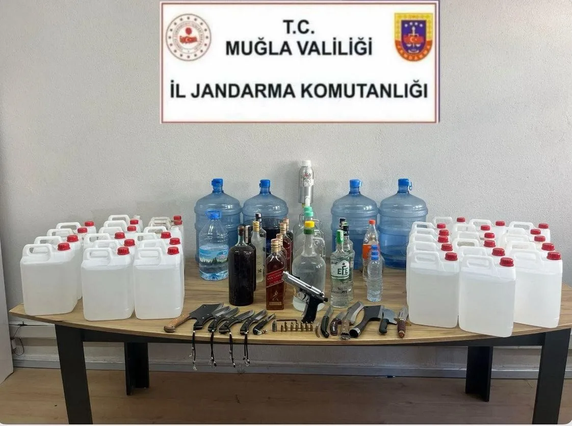 Muğla'nın Milas ilçesinde jandarma, düzenlediği operasyonda M. Ü. (59) ve