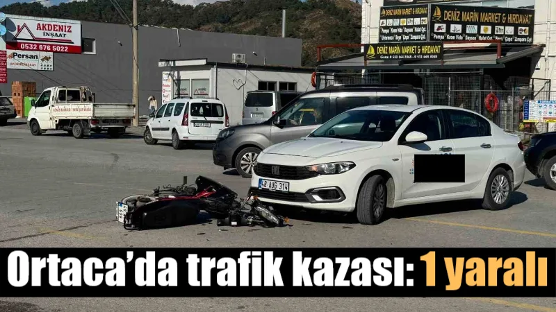 Muğla'nın Ortaca ilçesindeki sanayi kavşağında bir otomobil ile motosikletin çarpışması