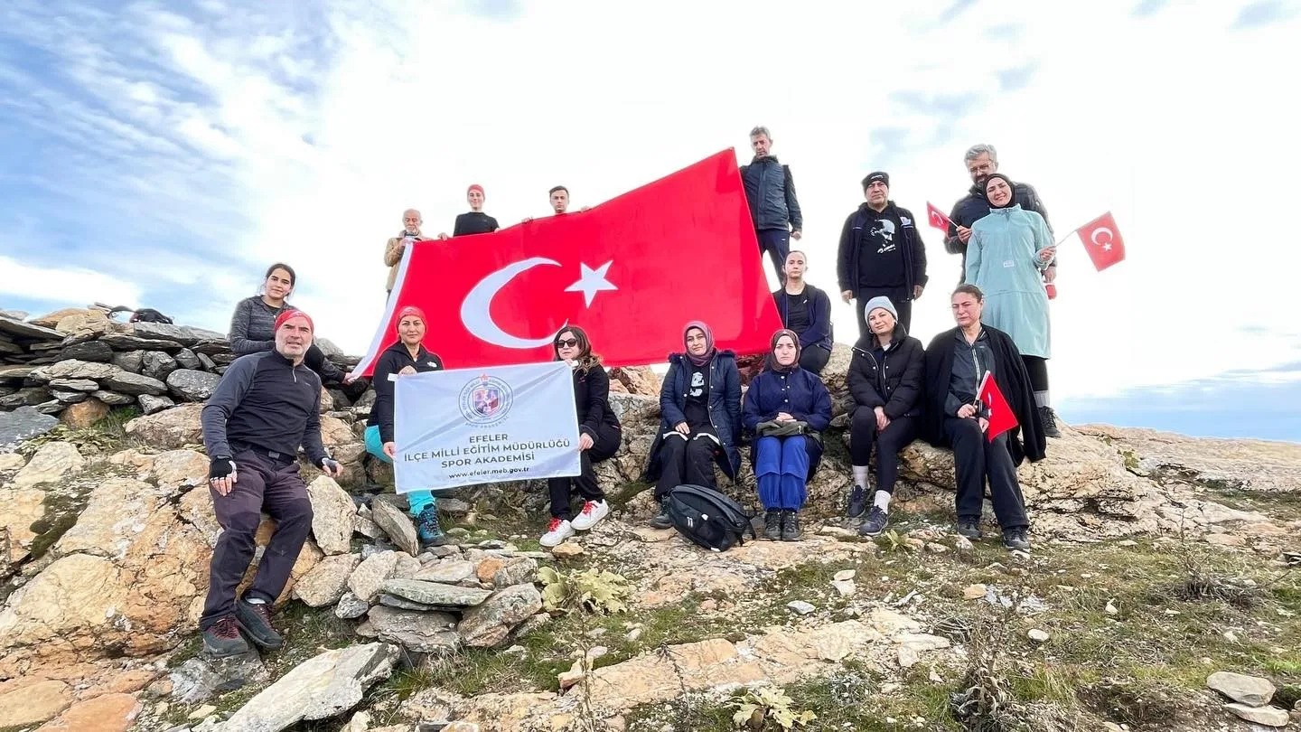 Efeler İlçe Milli Eğitim Müdürlüğü tarafından düzenlenen etkinlikte, öğretmen ve