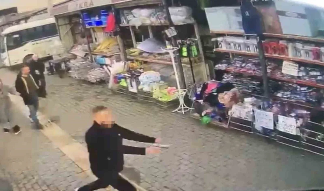 Bursa'nın Osmangazi ilçesinde aralarında husumet bulunan bir şahsın cadde ortasında