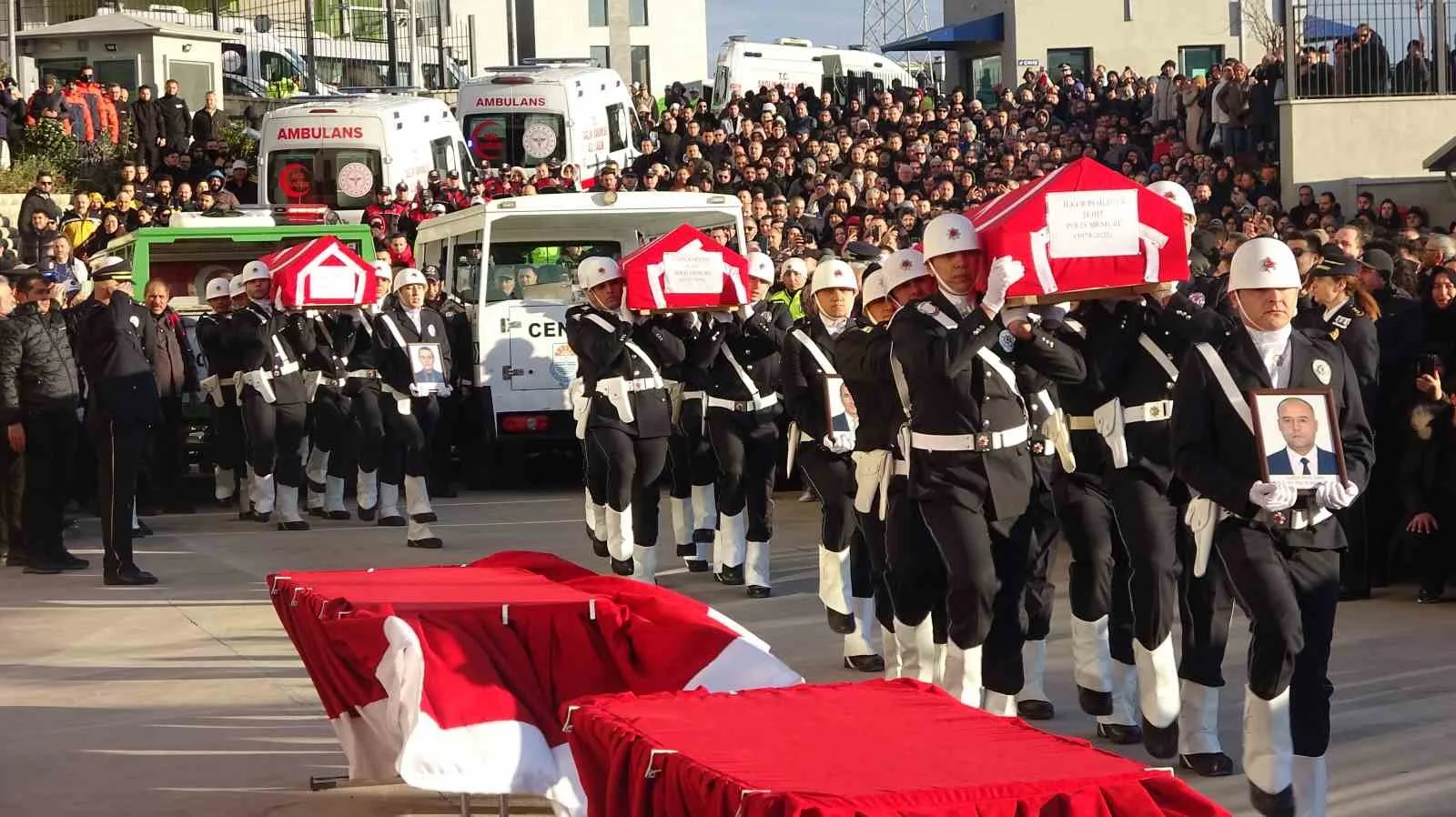 Yalova'da DEAŞ operasyonunda şehit düşen üç polis memuru, İçişleri Bakanı