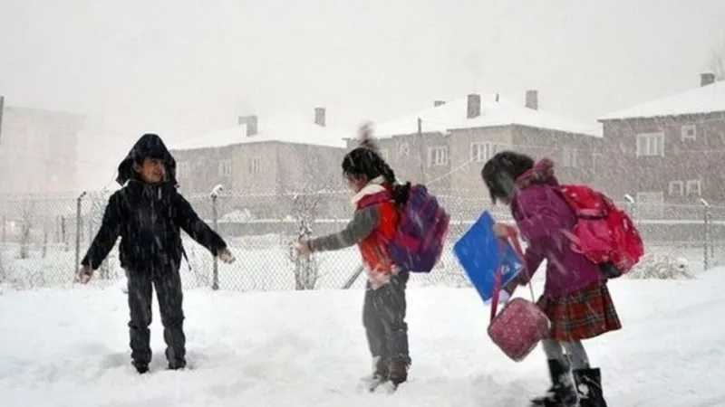 Türkiye genelini etkisi altına alan yoğun kar yağışı ve olumsuz