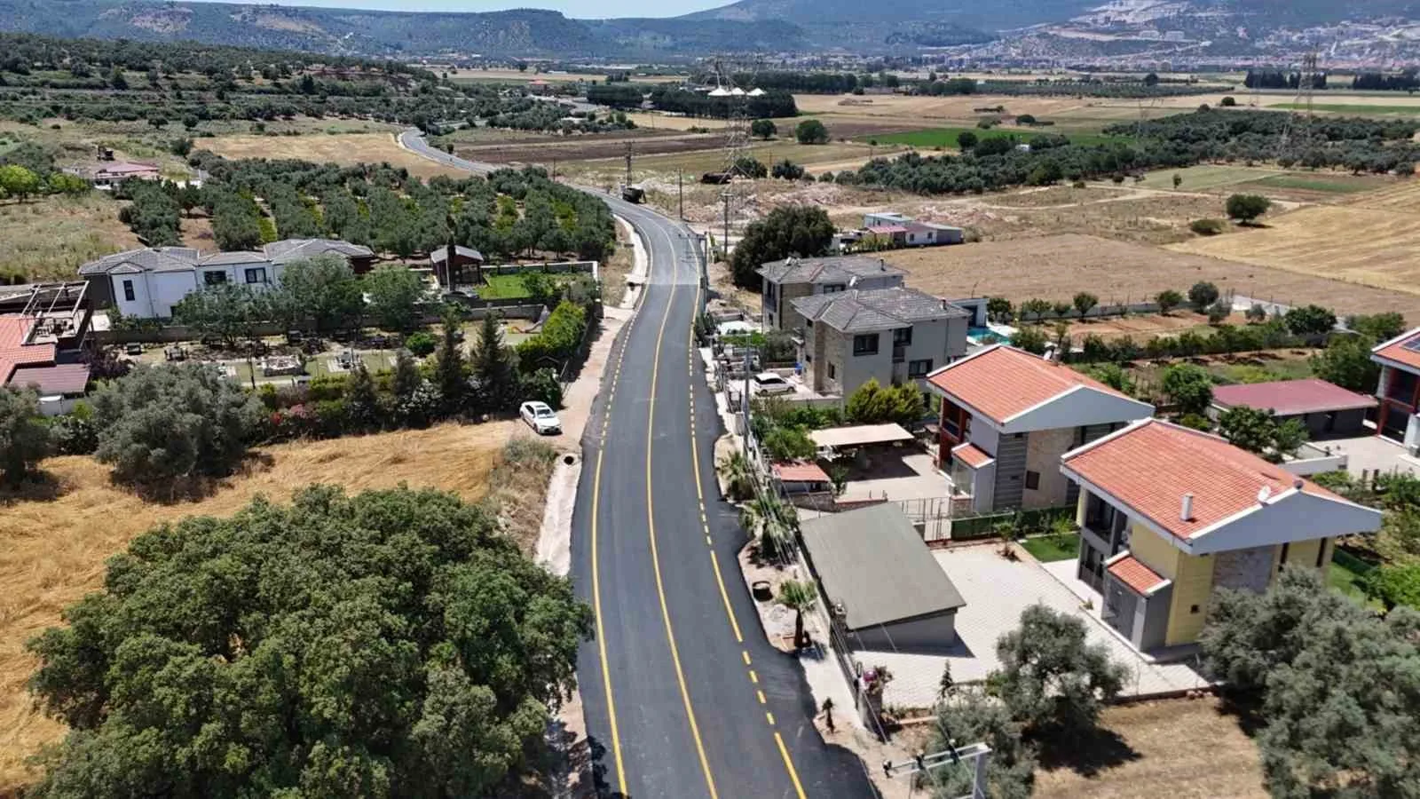 Muğla Büyükşehir Belediyesi, 2025 yılında gerçekleştirdiği 2 milyar TL'lik yol