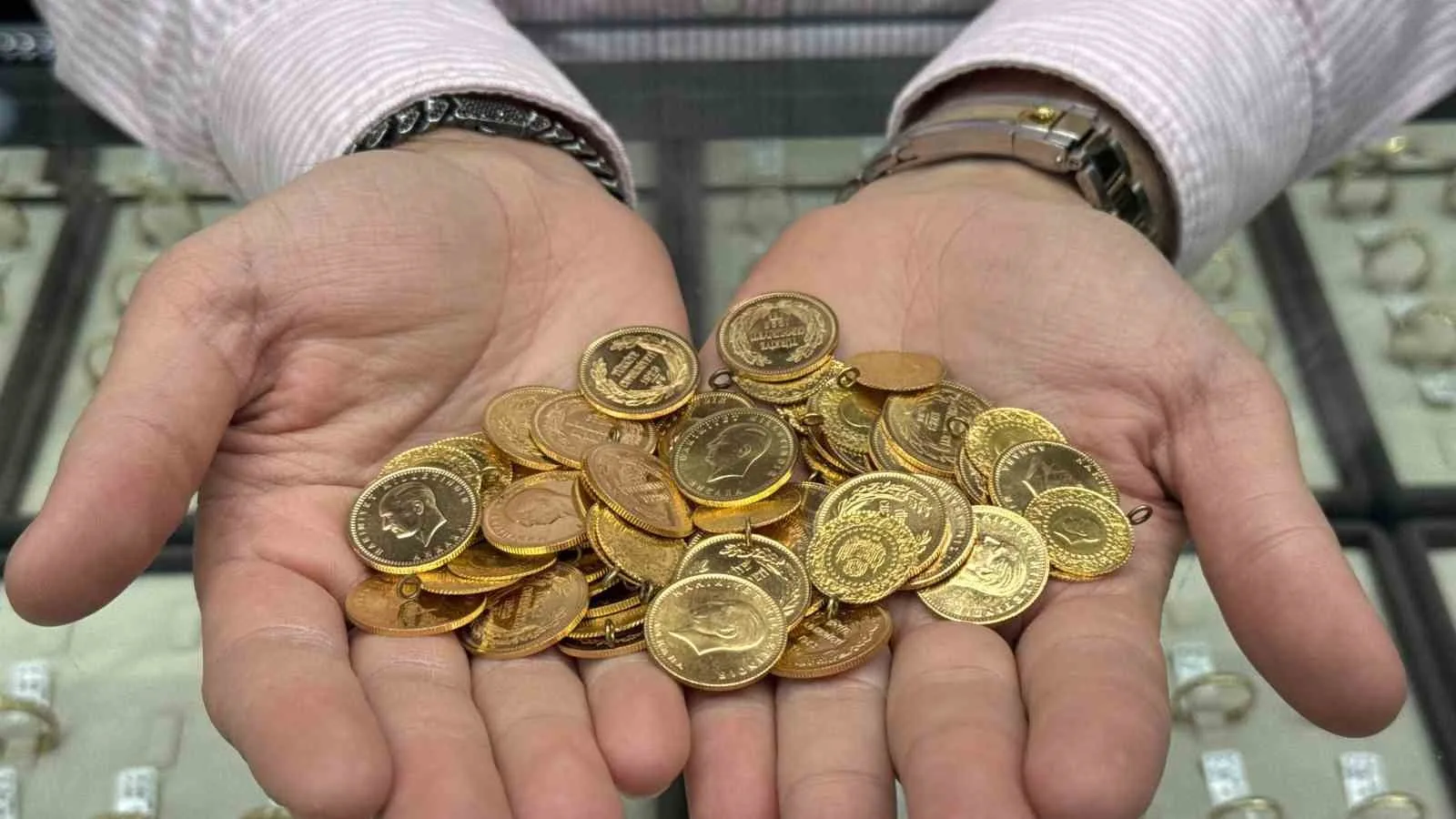 Bursalı kuyumcu Emir Yasin Kılıç, altının 2025 yılında yüzde 72