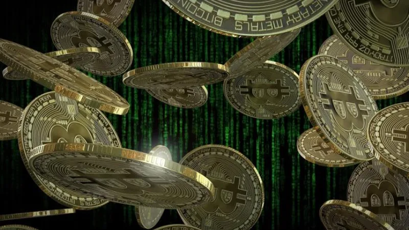 Antalya’da aralarında aktif ve emekli polislerin de bulunduğu bir grup,