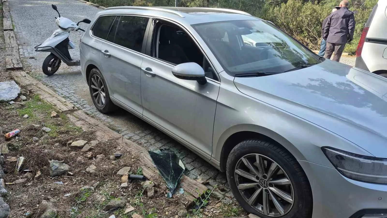 Muğla'nın Bodrum ilçesinde, park halindeki 4 araçtan hırsızlık yapan Ö.A,