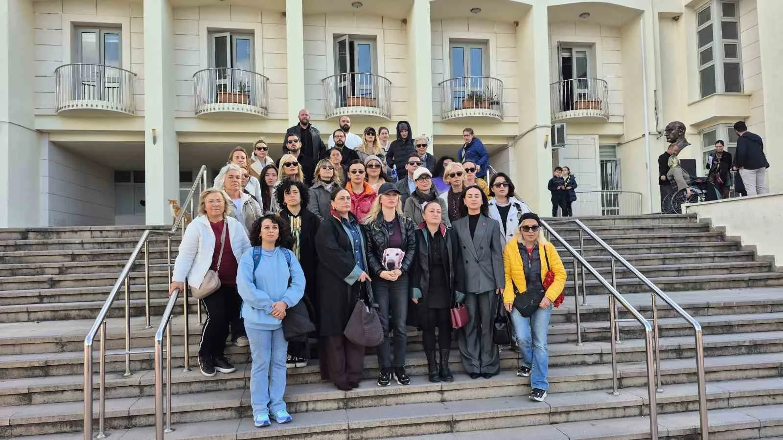 Muğla’nın Bodrum ilçesinde "Çinko" isimli köpeğin otomobille ezilerek ölümüne neden