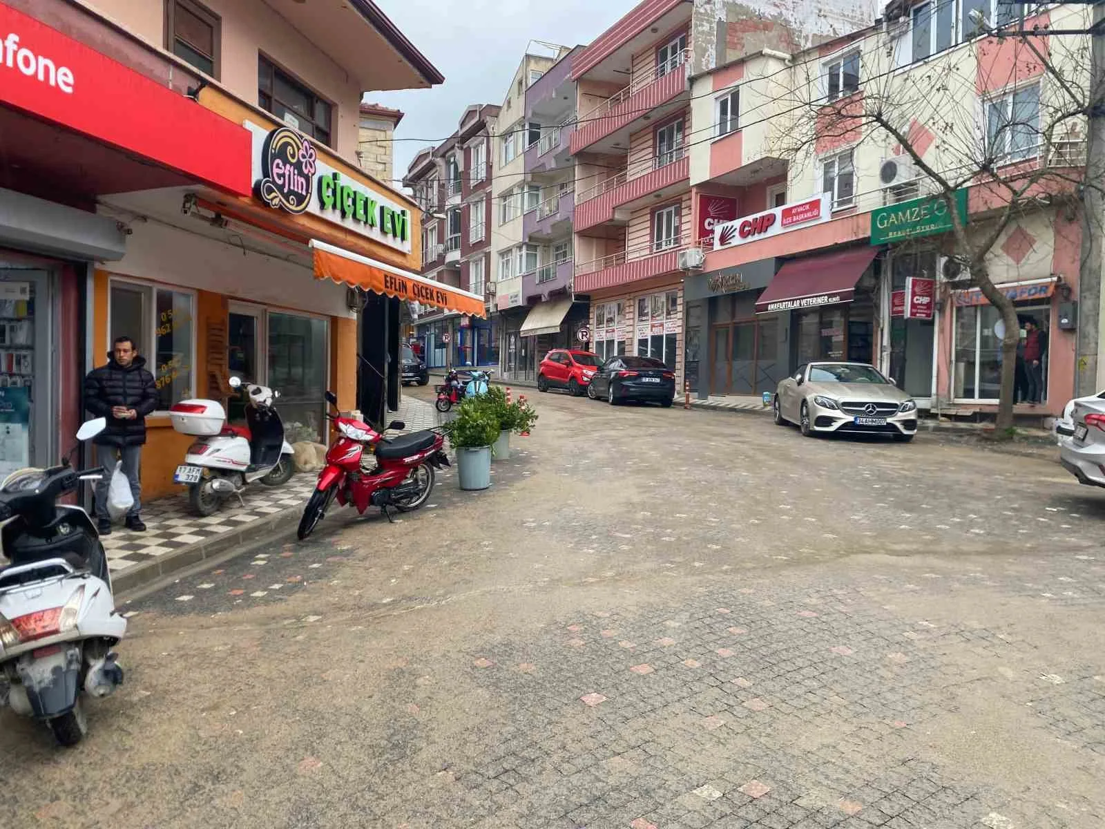 AFAD verilerine göre, saat 14.28'de Çanakkale'nin Ayvacık ilçesi açıklarında, yerin