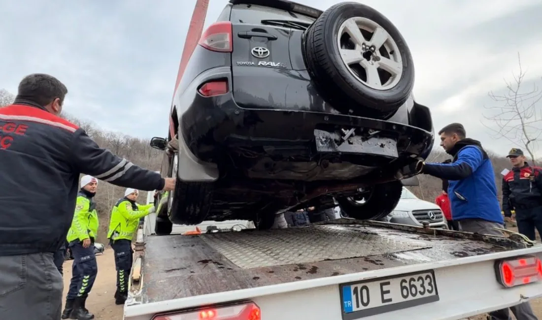 Balıkesir’de göletten çıkarılan Elif Kumal’a ait araçta yapılan incelemelerde, aracın