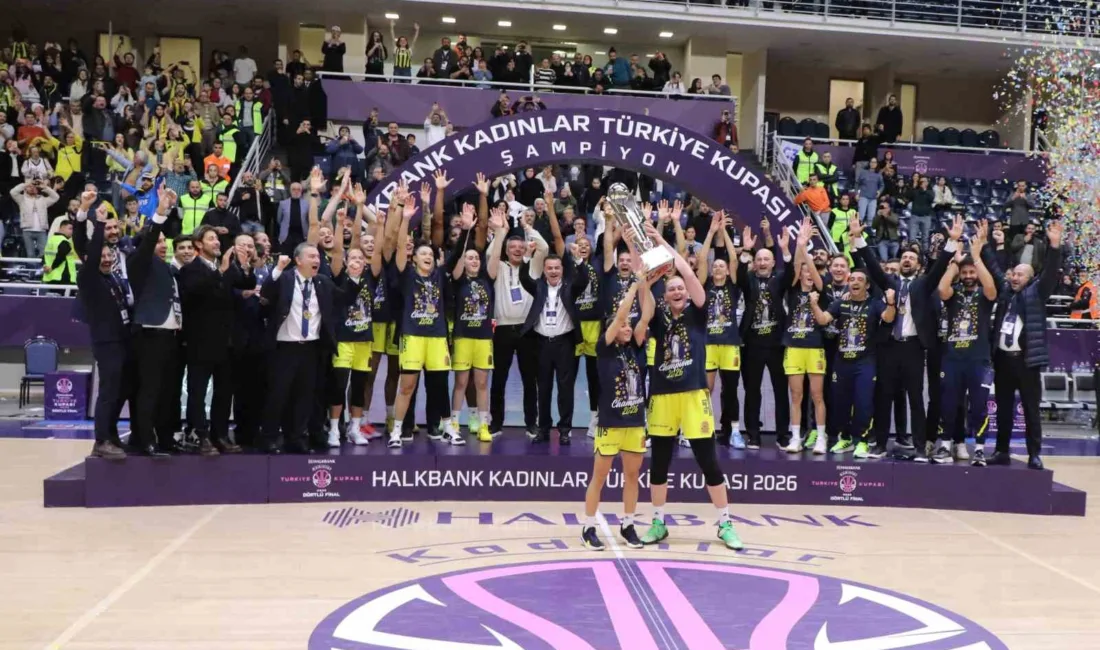Fenerbahçe Opet, Denizli’de oynanan Halkbank Kadınlar Türkiye Kupası Finali’nde Galatasaray