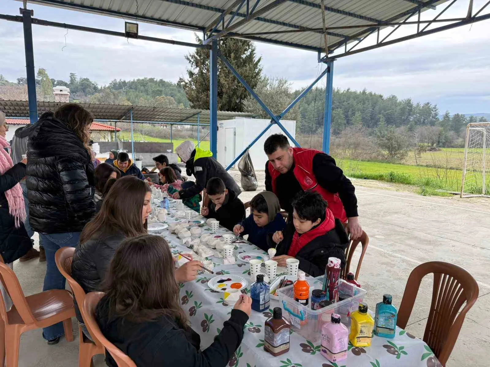 Muğla'nın Ula ilçesinde, GSB Gençlik Kış Kulübü etkinlikleri Esentepe Mahallesi'nde