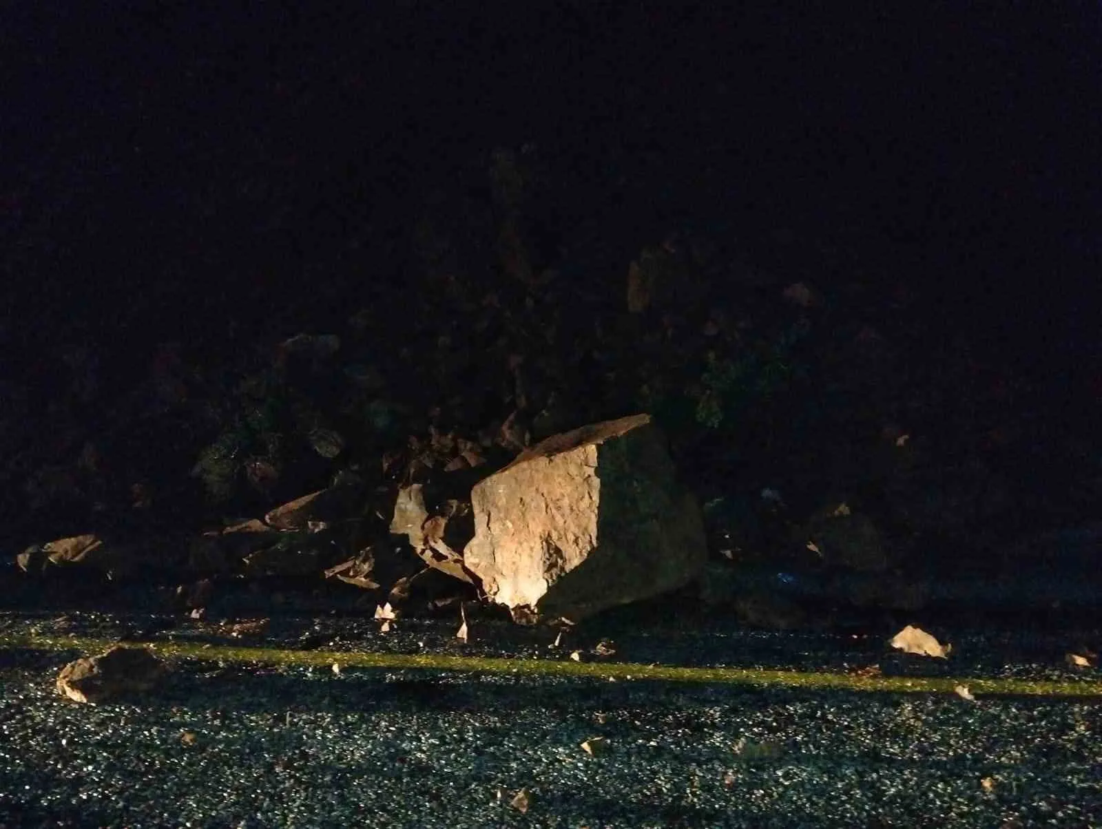 Marmaris’te etkili olan sağanak yağış sonrası Bayır ve Osmaniye mahalleleri