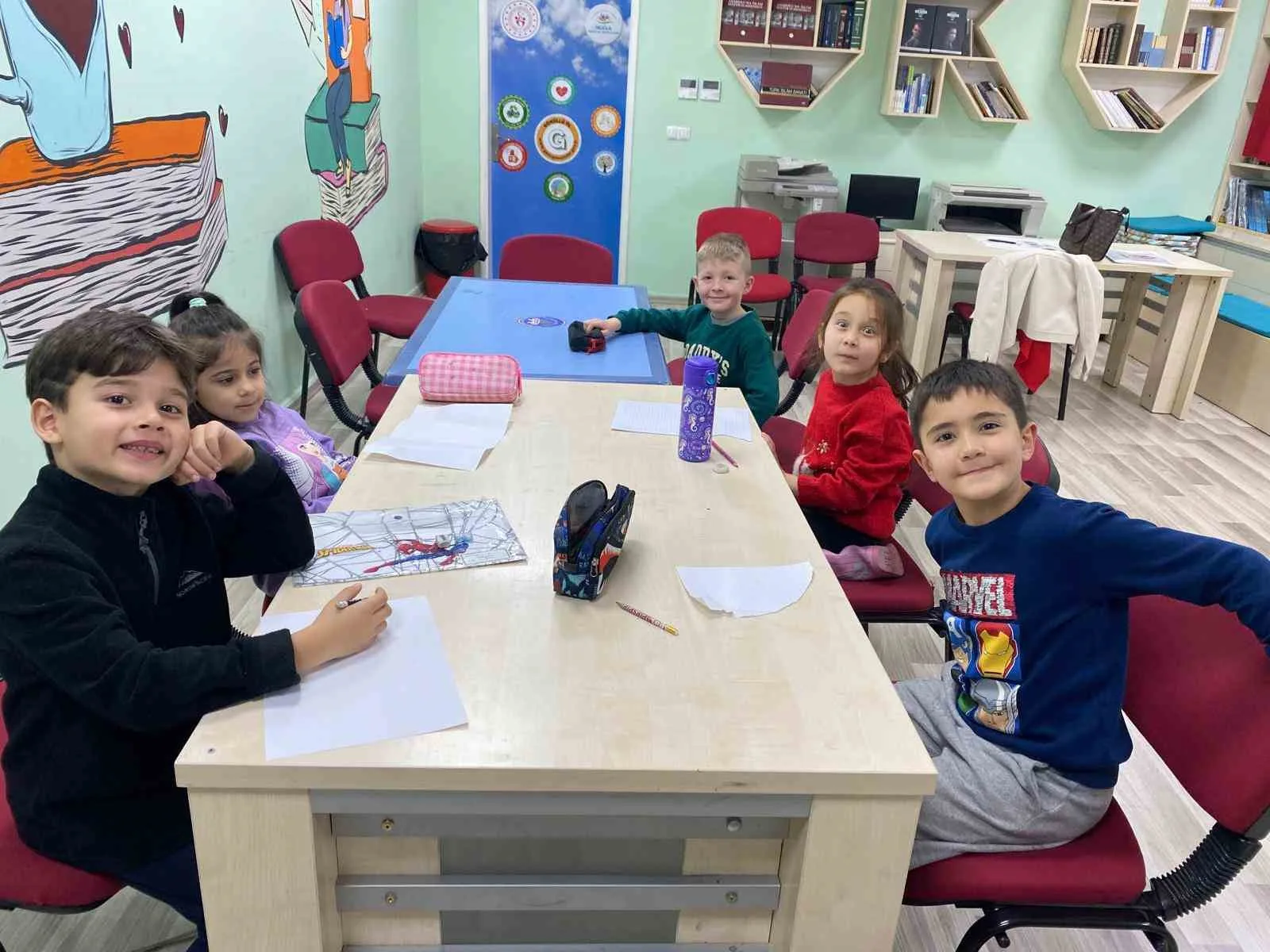 Muğla’nın Menteşe ilçesindeki Uluslararası Gençlik Merkezi, oyun temelli matematik dersleriyle