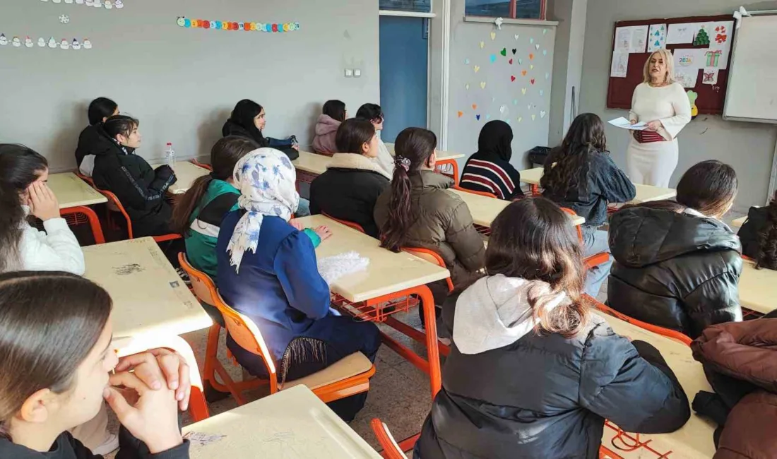 Adana'da tarih öğretmeni Nevin Vurunbiği, babasıyla yaşadığı sorunlar sonucunda mal