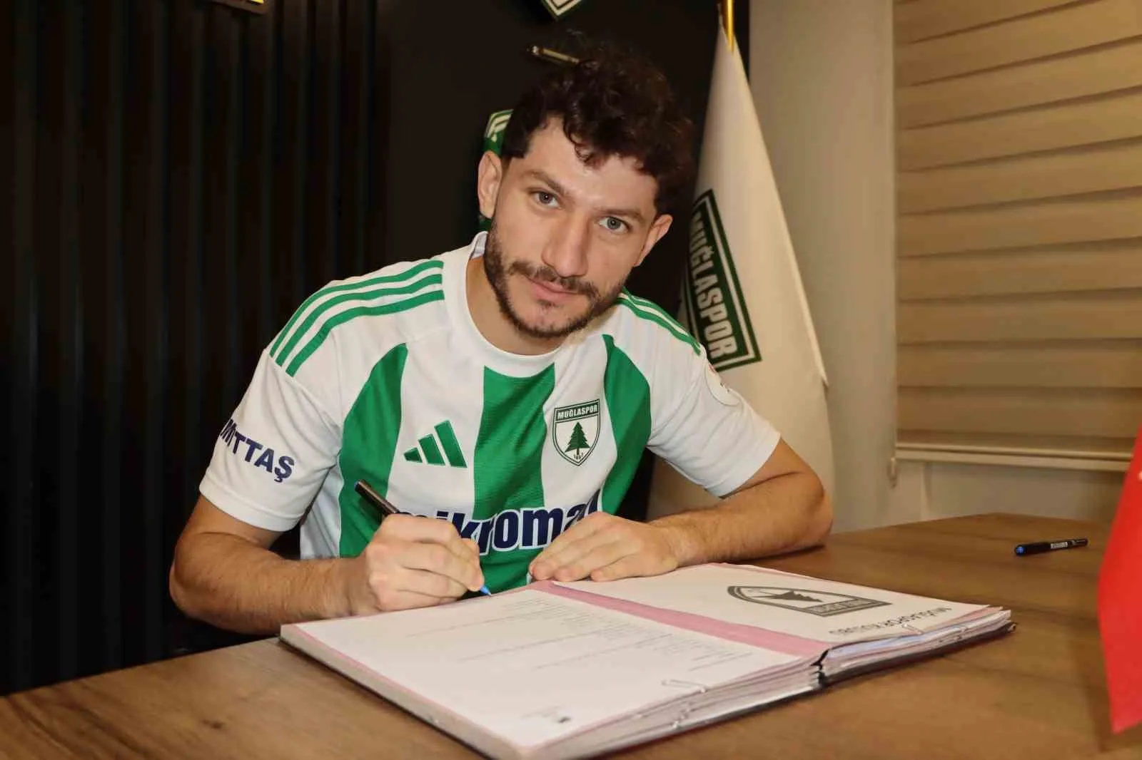 TFF 2. Lig ekibi Muğlaspor, devre arası transferinde Beykoz Anadolu'da