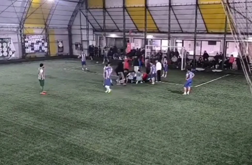 Tekirdağ’daki bir halı saha maçında dili boğazına kaçan oyuncu Erdem