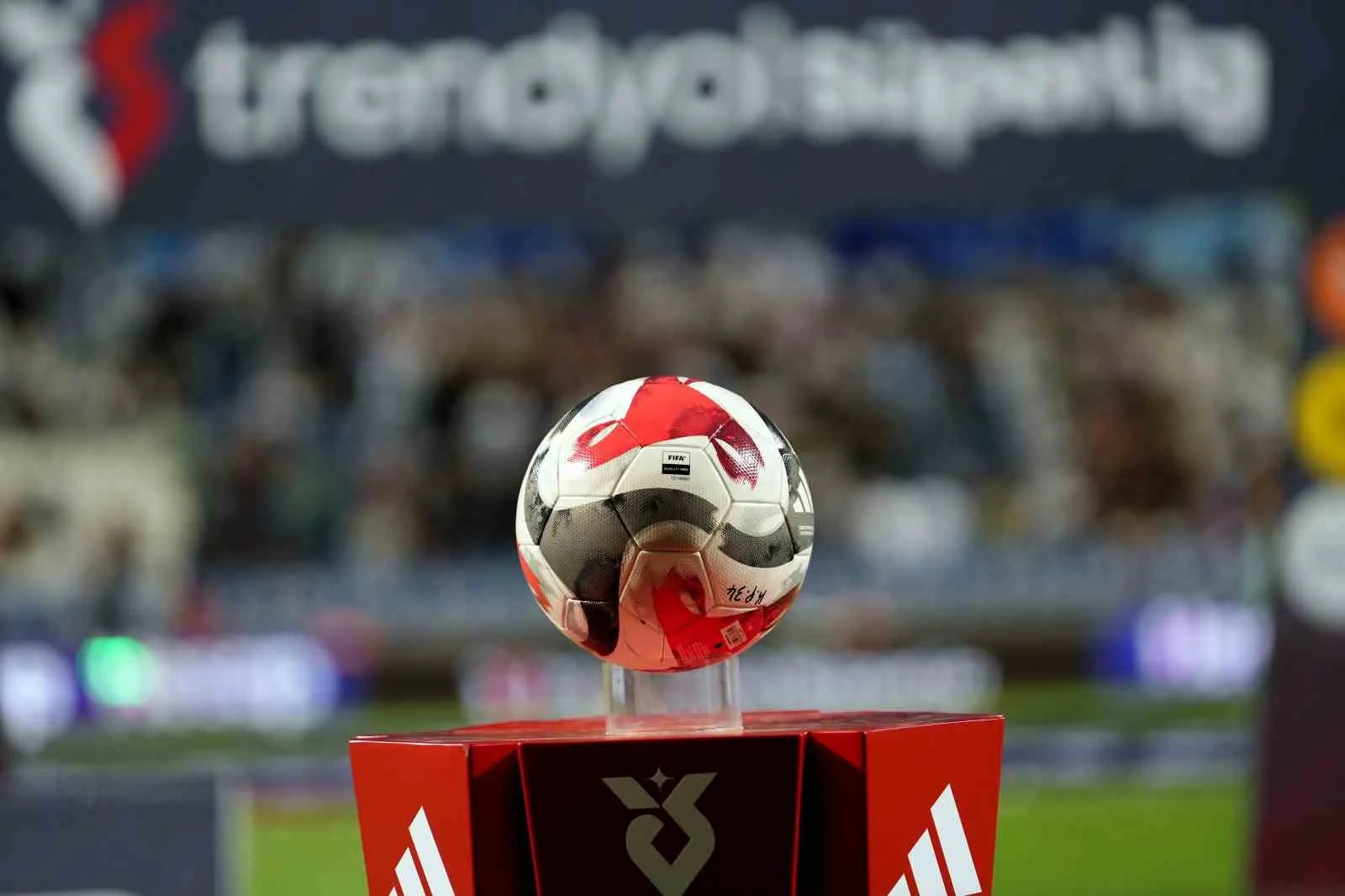 Trendyol Süper Lig’in 18. haftası, yarın oynanacak Başakşehir-Fatih Karagümrük ve