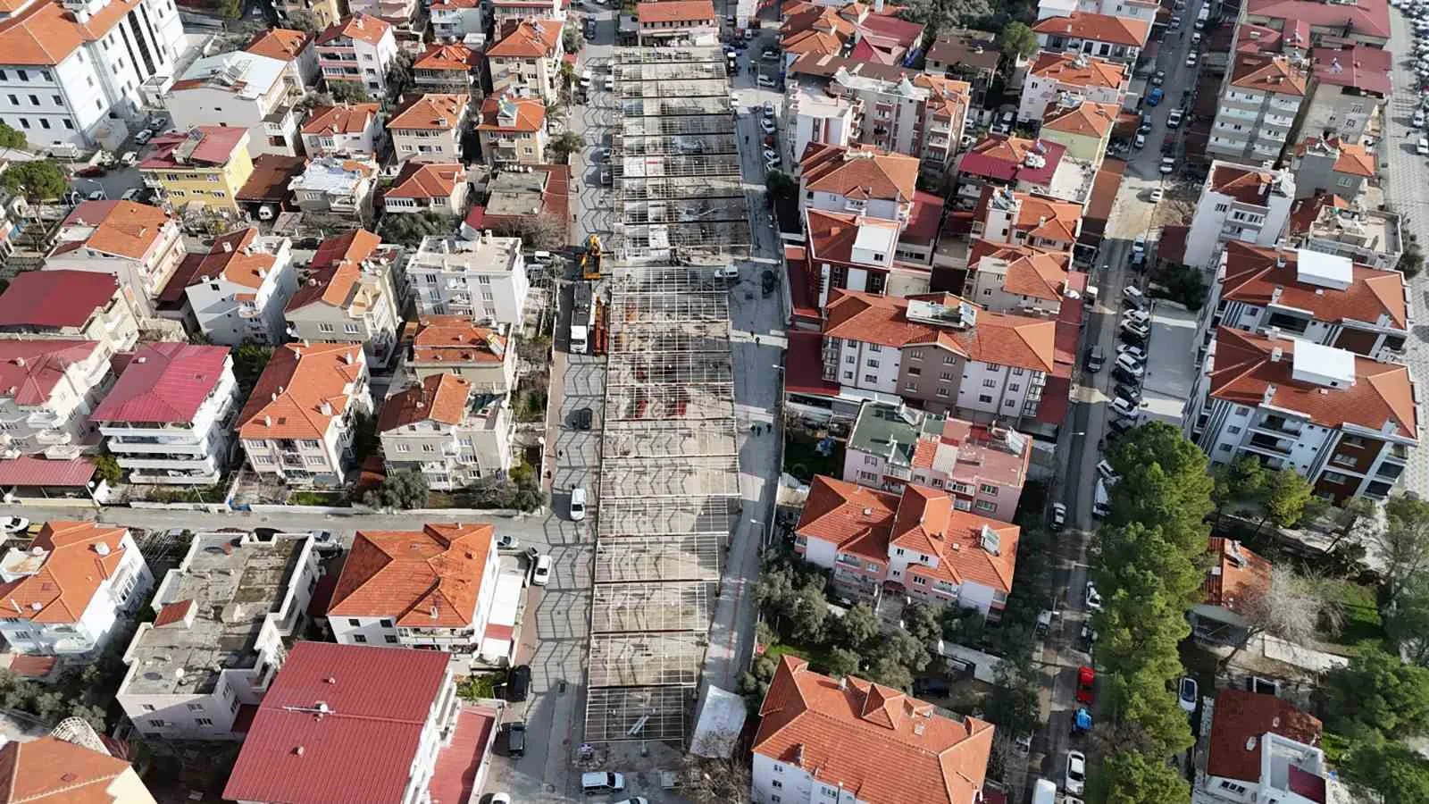 Muğla Büyükşehir Belediyesi, Yatağan Pazaryeri'nde 17 milyon 305 bin TL