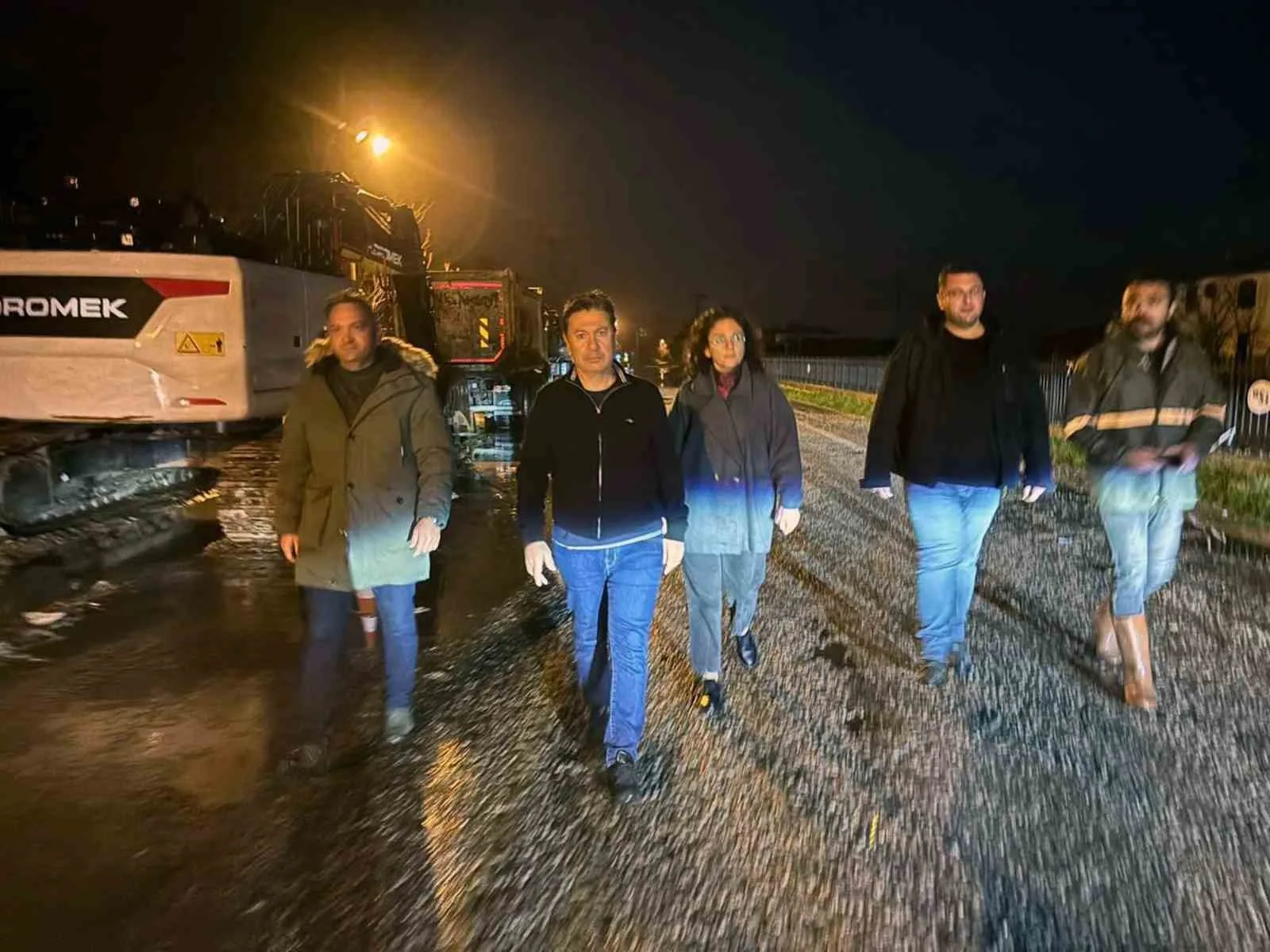 Muğla genelinde etkili olan şiddetli sağanak yağış sonrası MUSKİ ekipleri