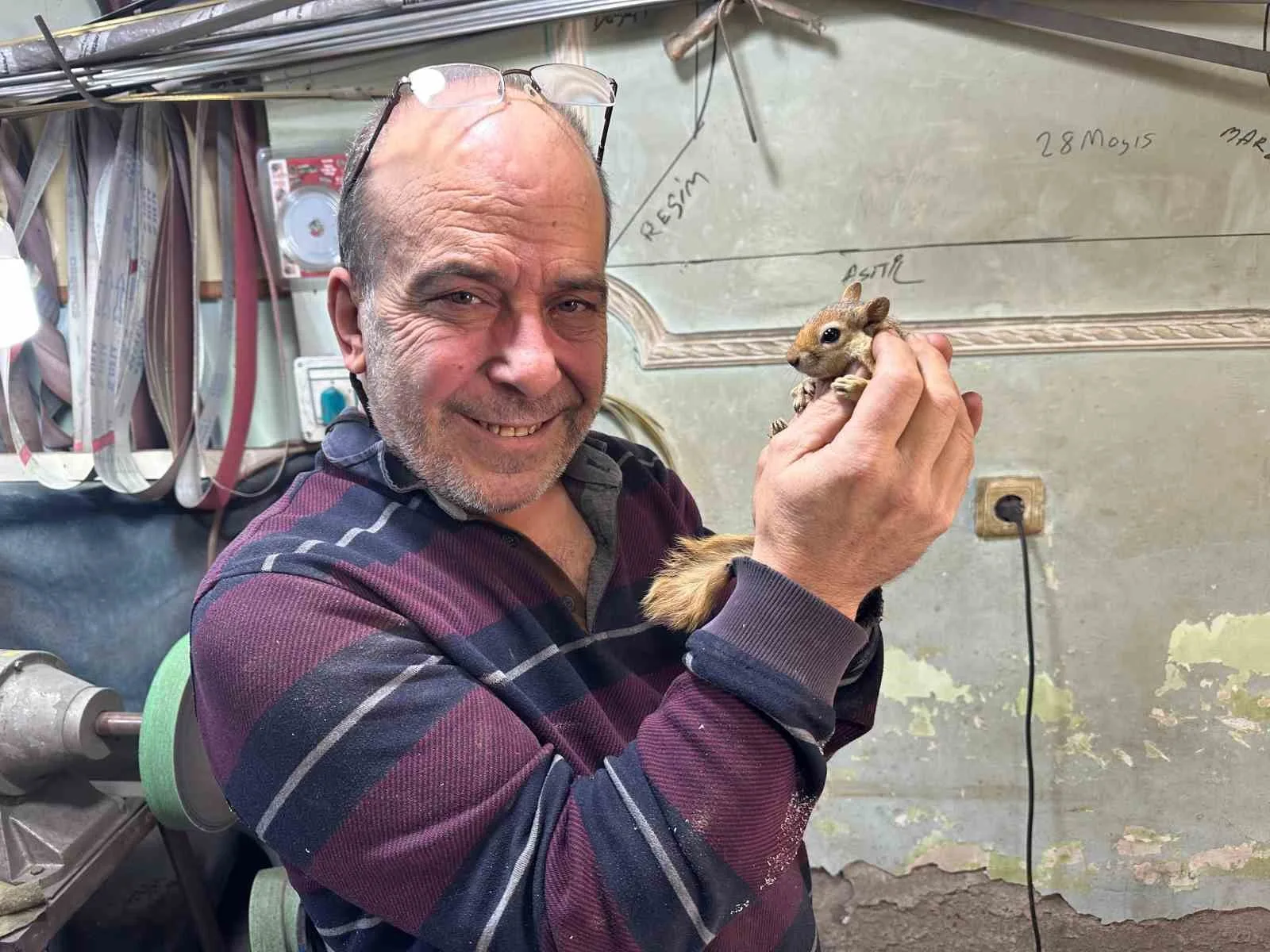 Çanakkale Ayvacıklı bıçak ustası Murat Övül, ormanda bitkin halde bulup