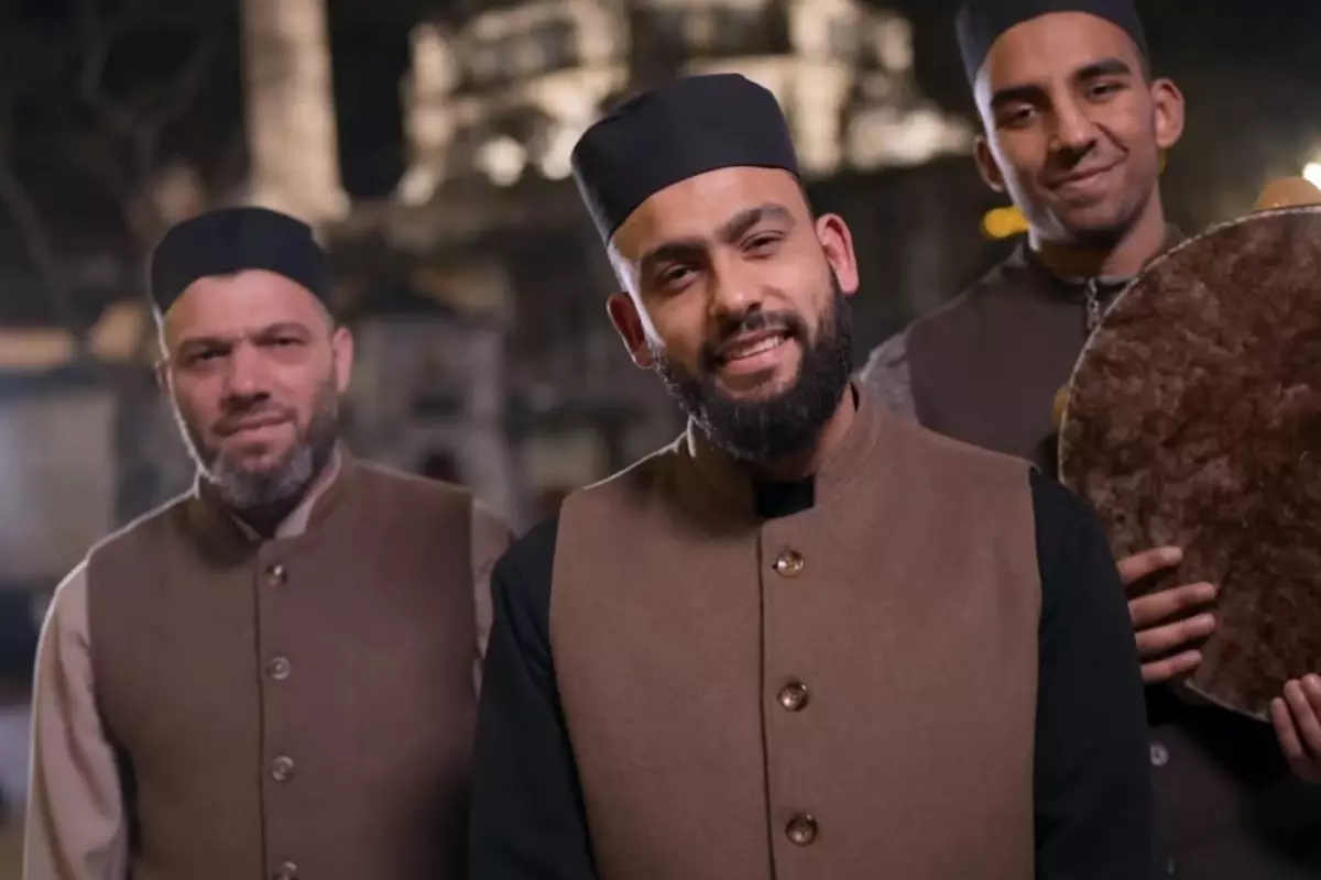 Celal Karatüre, ''Kabede Hacılar'' ilahisiyle Billboard listelerinde 1 numaraya yükselerek