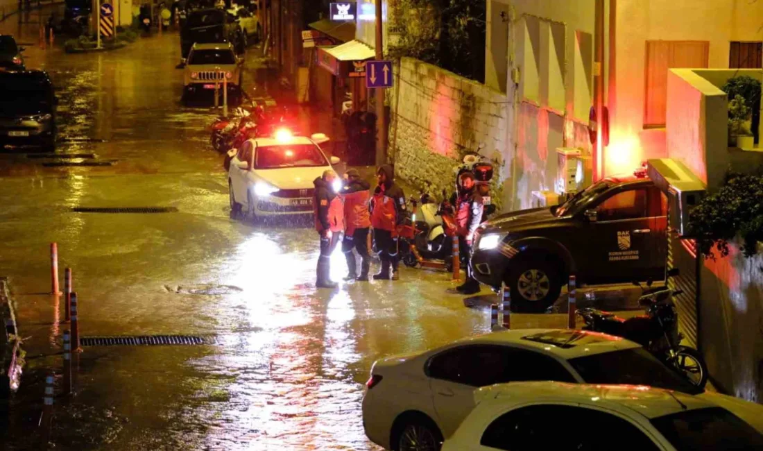 Bodrum Belediyesi, Meteoroloji'nin şiddetli yağış uyarısı sonrası tüm ekipleriyle sahada
