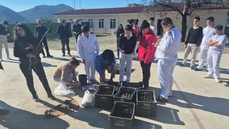 Bozburun Çok Programlı Anadolu Lisesi öğrencileri, OGM Gökova Fidanlık Şefliği’nden