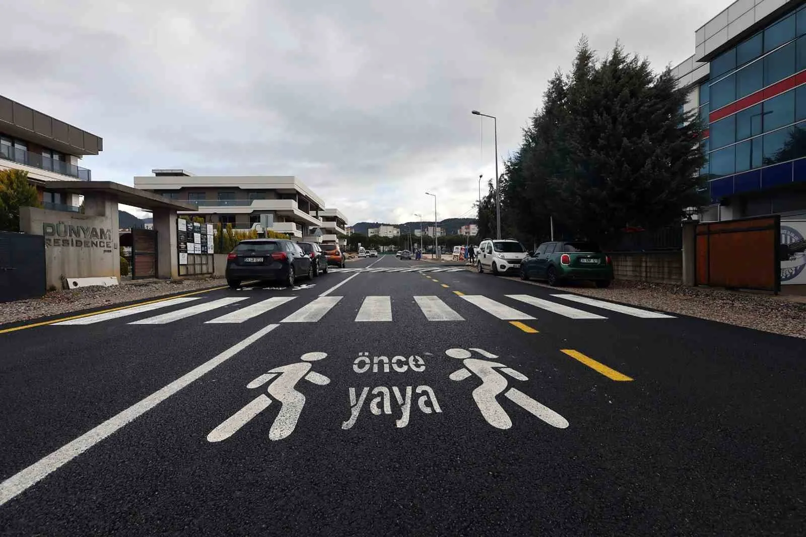 Muğla Büyükşehir Belediyesi, Menteşe ilçesindeki Kolejler Bölgesi'nde altyapısı tamamlanan güzergâhlarda