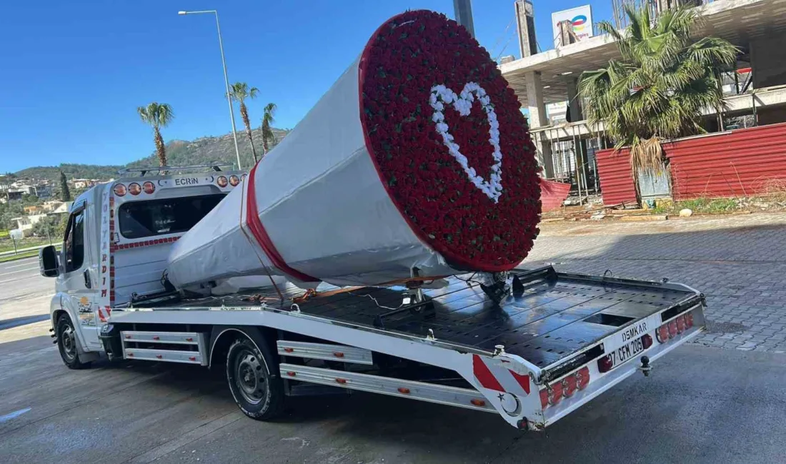 Antalya'nın Gazipaşa ilçesinde Hüseyin Yılmaz, 14 Şubat Sevgililer Günü için