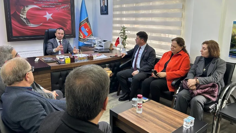 CHP Muğla İl Başkanı Nail Kızıl ve beraberindeki il yönetimi,