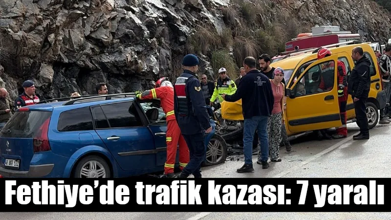 Fethiye-Üzümlü yolunda iki otomobilin kafa kafaya çarpışması sonucu meydana gelen