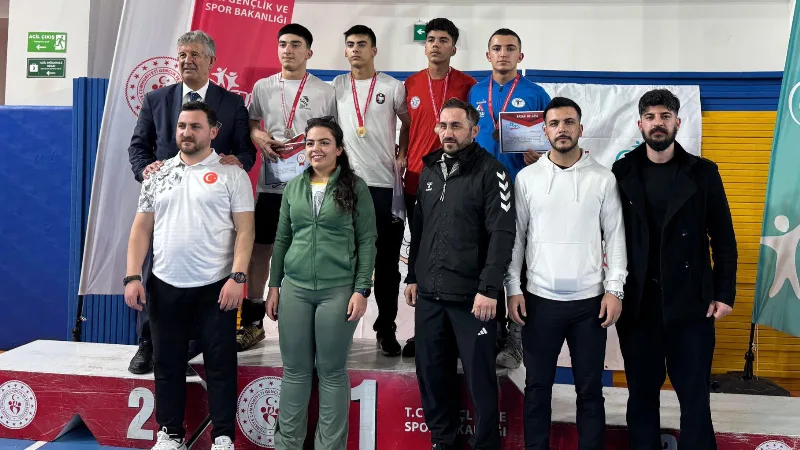 Mersin’de düzenlenen Genç A–B Okul Sporları Halter Türkiye Birinciliği’nde 71