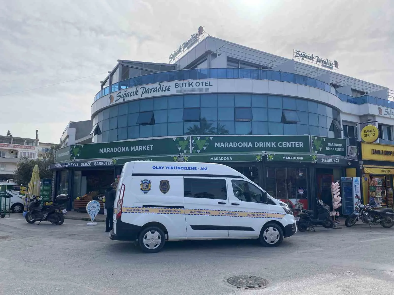 İzmir’in Seferihisar ilçesinde, 14 Şubat Sevgililer Günü tatili için bir