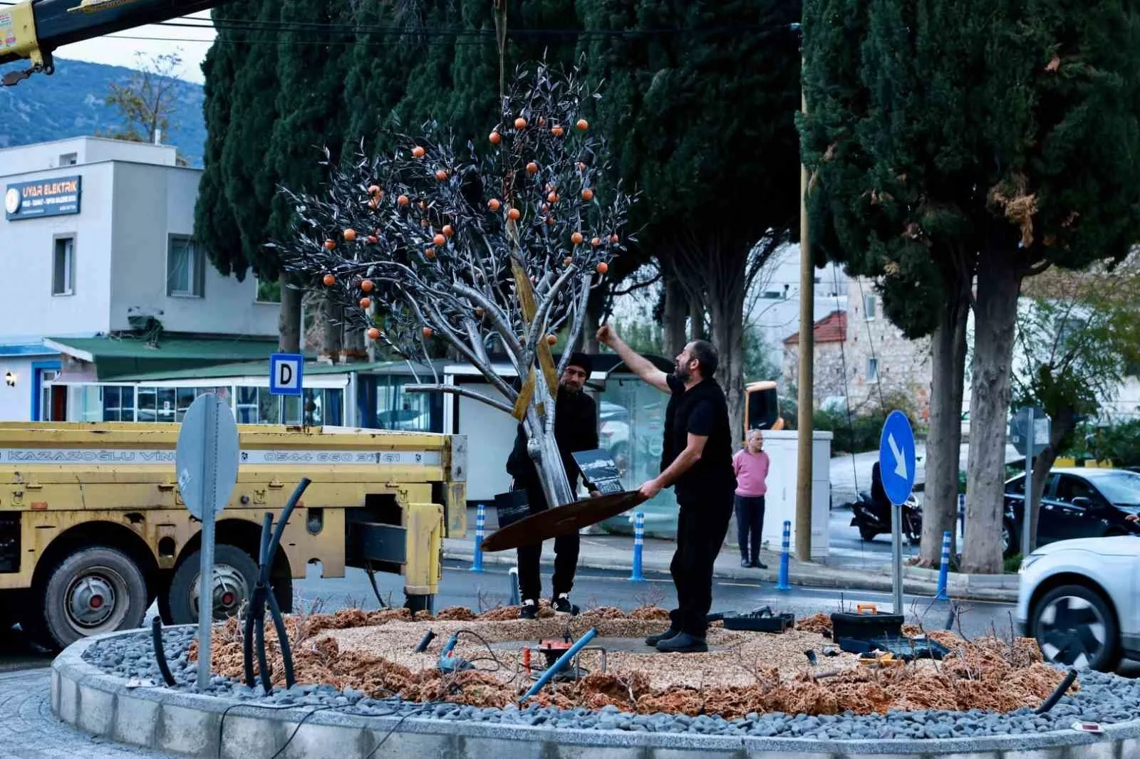 Bodrum'un trafik yükünü hafifletmek amacıyla Müskebi Mahallesi'nde hayata geçirilen kavşak