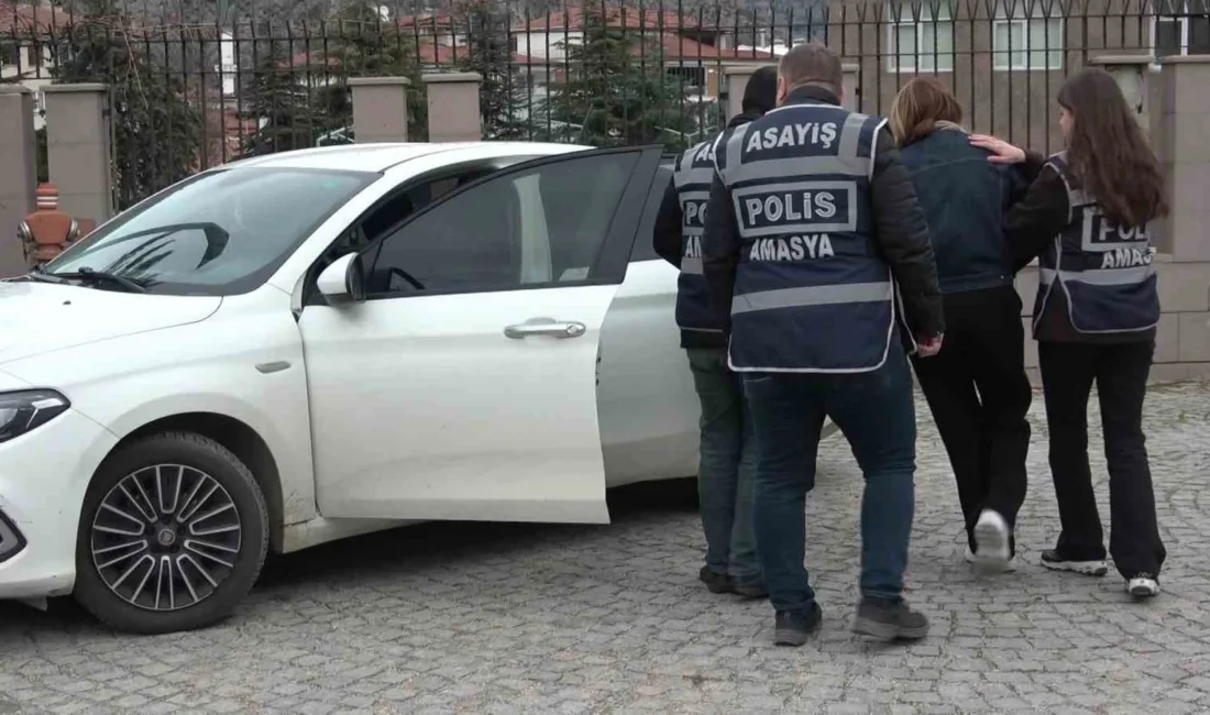 Amasya merkezli 3 ilde düzenlenen operasyonda, aralarında bankacı ve matbaacının