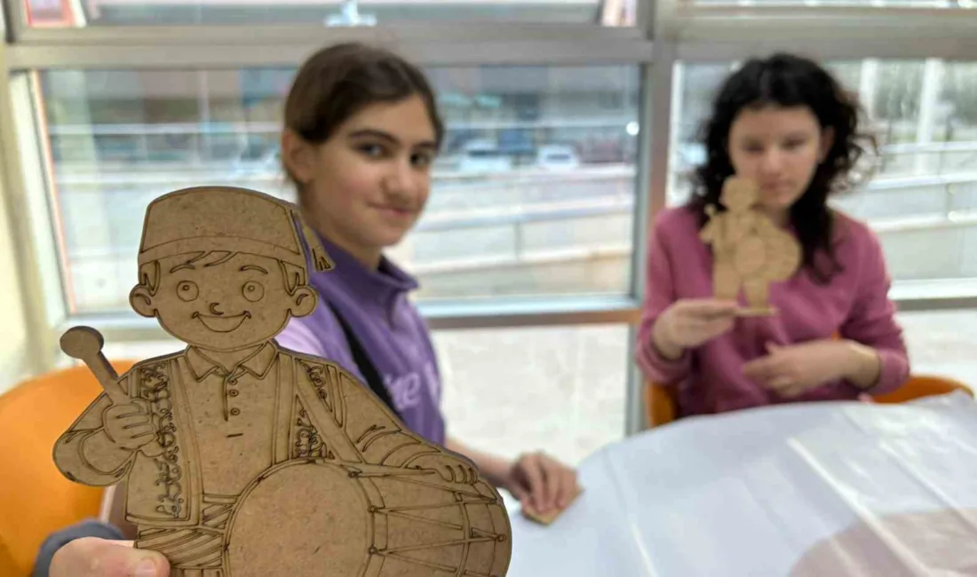 Muğla Menteşe’deki Uluslararası Gençlik Merkezi, düzenlediği geleneksel sanat atölyeleriyle çocuklara
