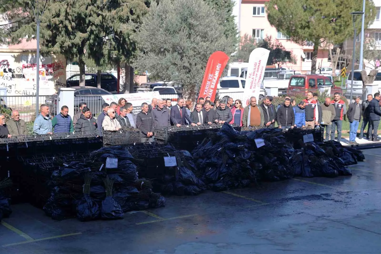 Muğla’da tarımsal çeşitliliği artırmak amacıyla hayata geçirilen proje kapsamında, 8